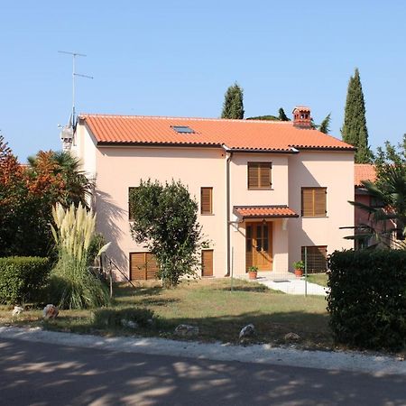 Apartments With A Parking Space Umag - 6995 Zewnętrze zdjęcie